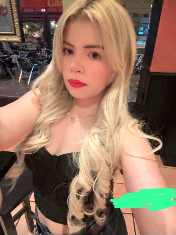 La rubia más fiestera 24 hrs amor