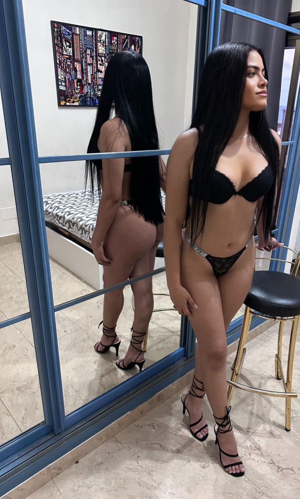 Morena folladora en Torrevieja Francés natural amor