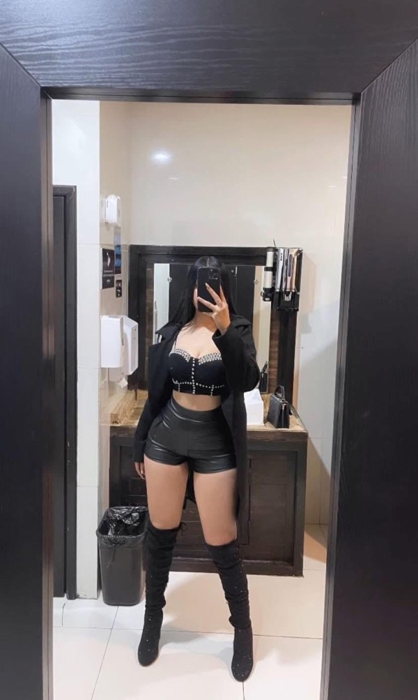 Claudia super fiestera caprichosa super divertida