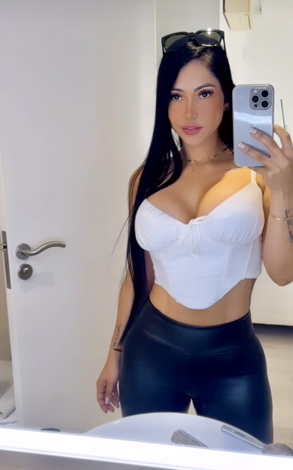 Morbosa cañera latina y seductora pocos dias por Oviedo