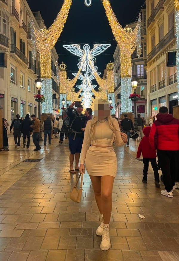 ¡¡MIRIAM RUBIA GADITANA DE 19 AÑITOS Y CARIÑOSA SALIDAS EN ROTA 24H!!