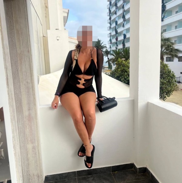 ¡¡MIRIAM RUBIA GADITANA DE 19 AÑITOS Y CARIÑOSA SALIDAS EN ROTA 24H!!