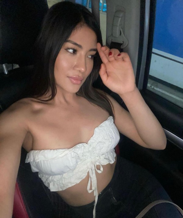 ÁMBAR TÚ CONEJITA DISPUESTA A TODO