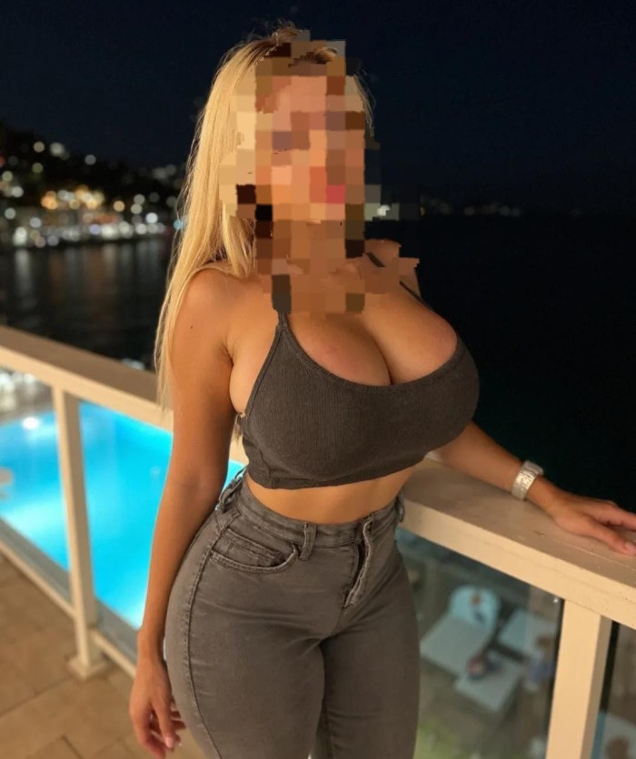 NOVEDAD RUBIA CURVAS IMPRESIONANTES