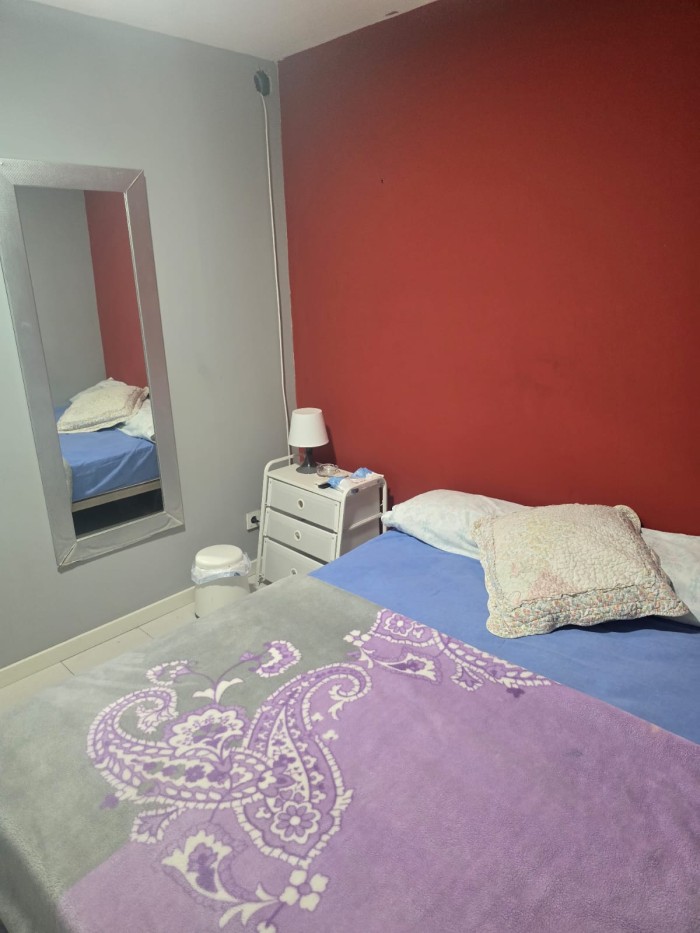 Se alquilan habitaciones sólo chicas