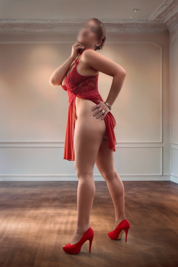 UNA GUAPA Y APASIONADA ACOMPAÑANTE VIP!!