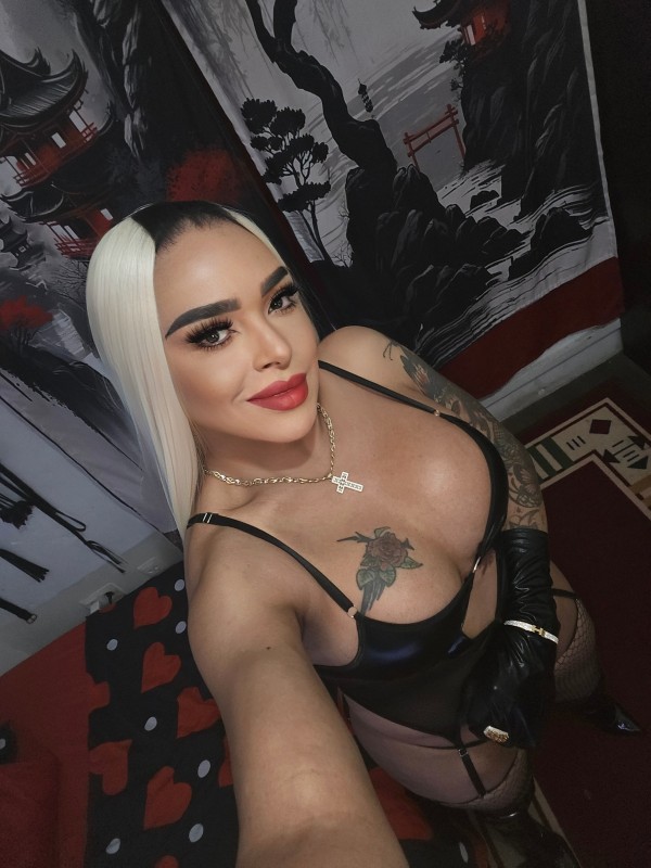 REAL ESPERTA EN BDSM DIVA DE SANTS HABITACIÓN CON JUGUETES I VICIOS SEXUALE