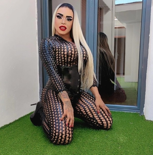 VENUS MUÑECA REAL DIVA DE SANTS HABITACION ACONDICIONA PARA TODOS TUS VICIO