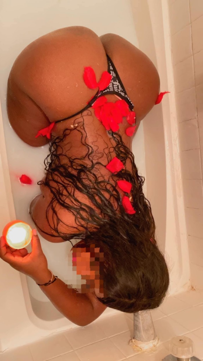 Colombiana nueva en la ciudad jovencita