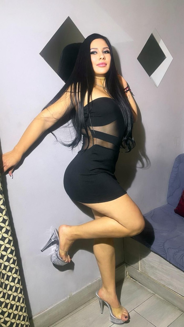 C/TAQUIGRAF – VENEZOLANA DE LUJO MUY CALIENTE Y SUPER CAÑERA