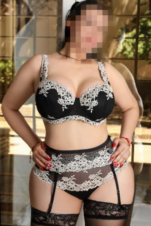 Eva – Belleza y sensualidad colombiana