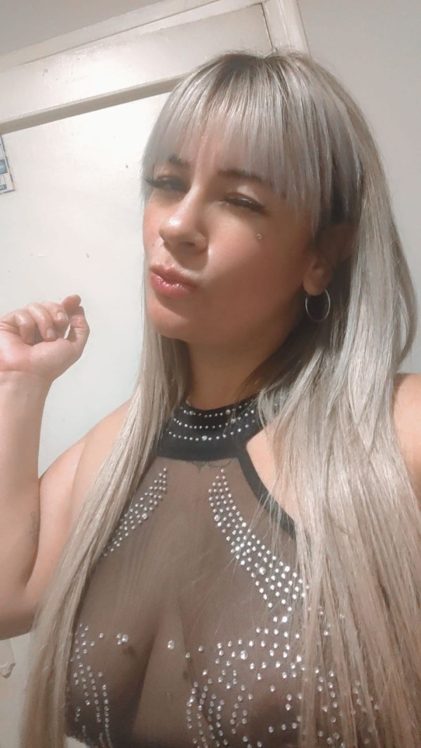 Colombiana rubia muy fogosa me encantan todo