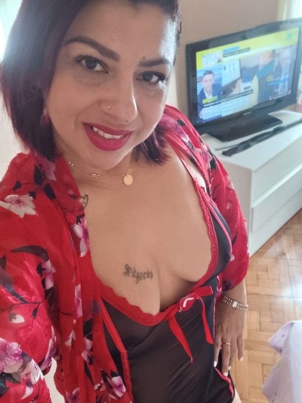 Exuberante madurita Katy fotos reales