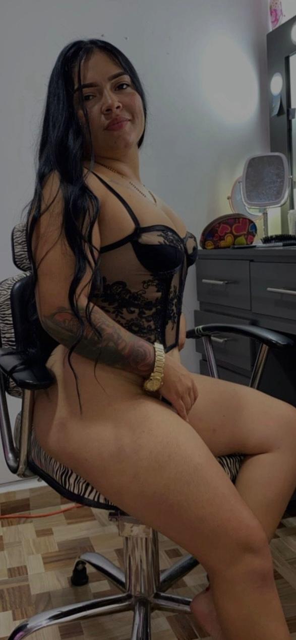 Parque de la reyna Nº6, corin 24 Años, Colombiana