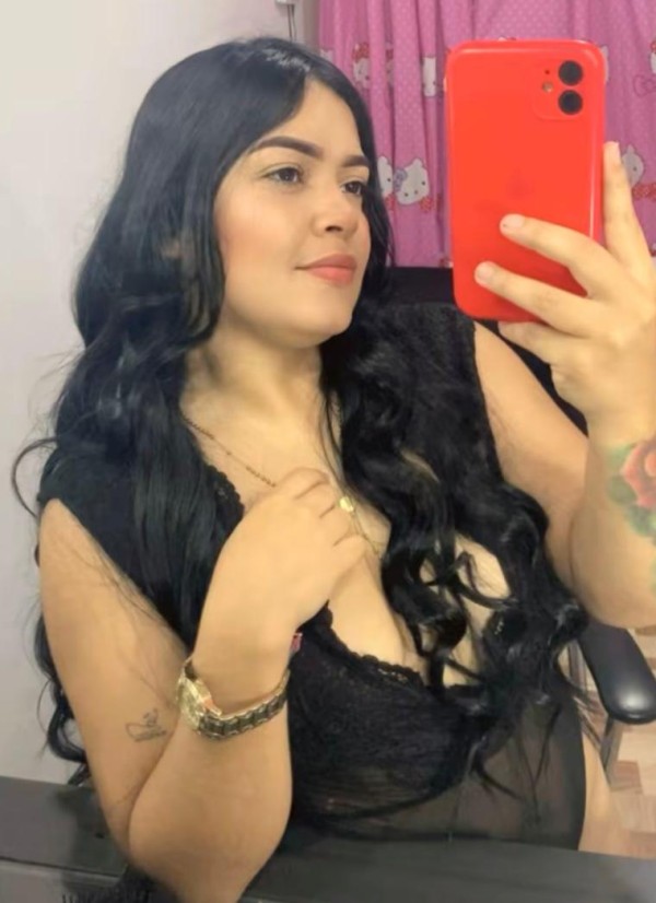 Parque de la reyna Nº6, corin 24 Años, Colombiana