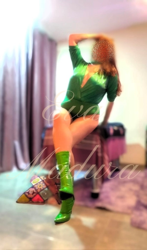 Eva madura española con ganas de pasarlo genial natural y apasionada