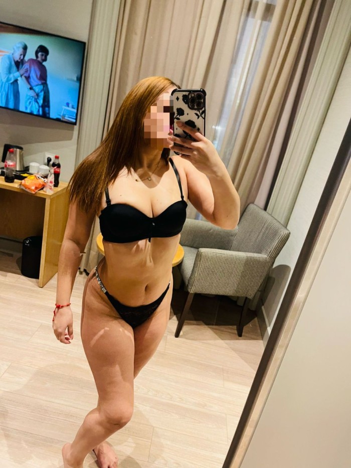 ENCANTADORA Y SEDUCTORA RUBIA SALIDAD…..24 HR