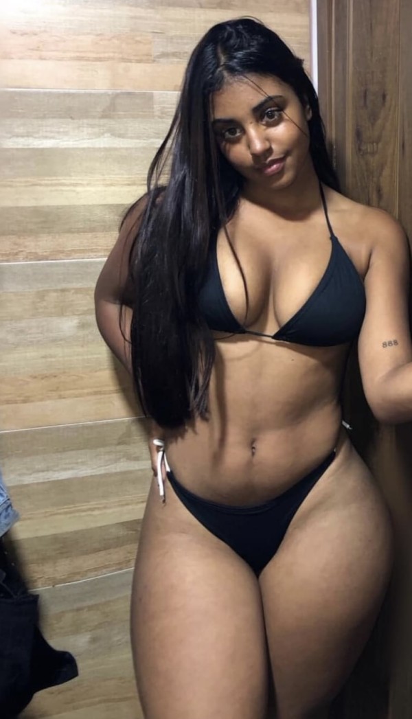 Novedad, guarra, lengua juguetona