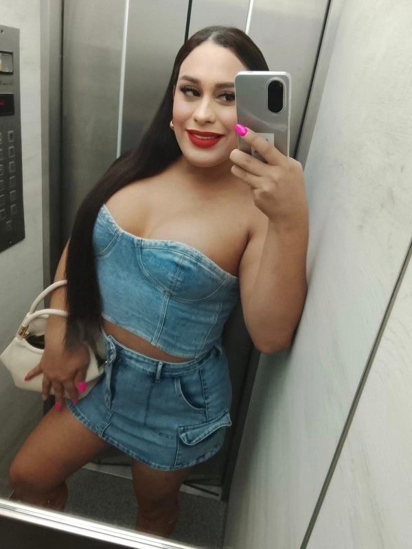 Hola chica trans  guarra y coqueta llámame