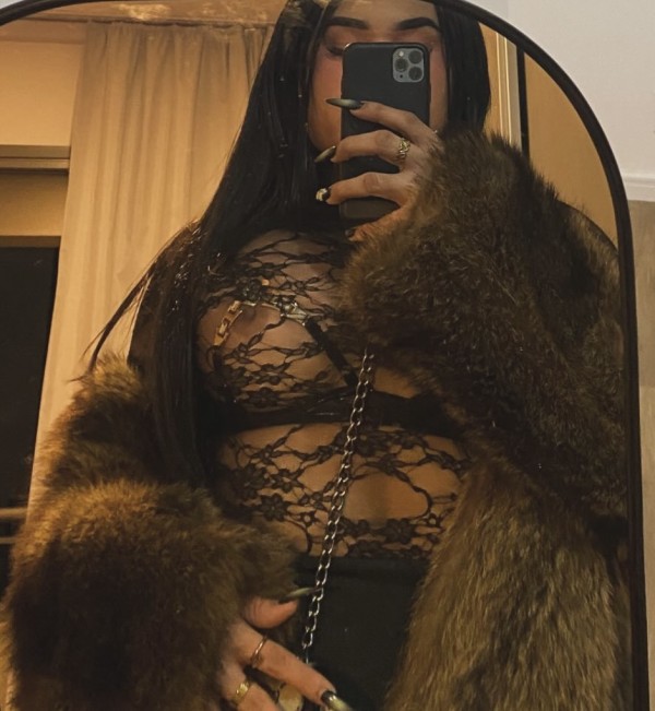 Huesca  fiesta bebida y mucho sexo piso discreto