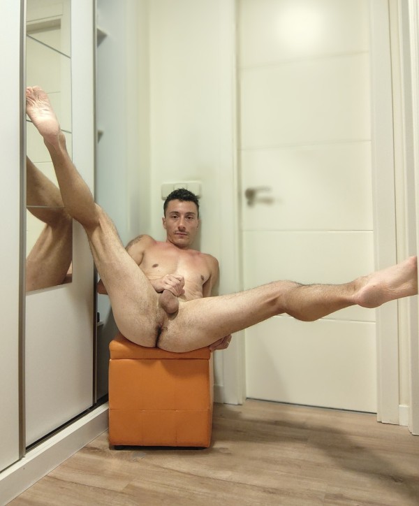 Disfruta de mis videos porno o de una videollamada conmigo