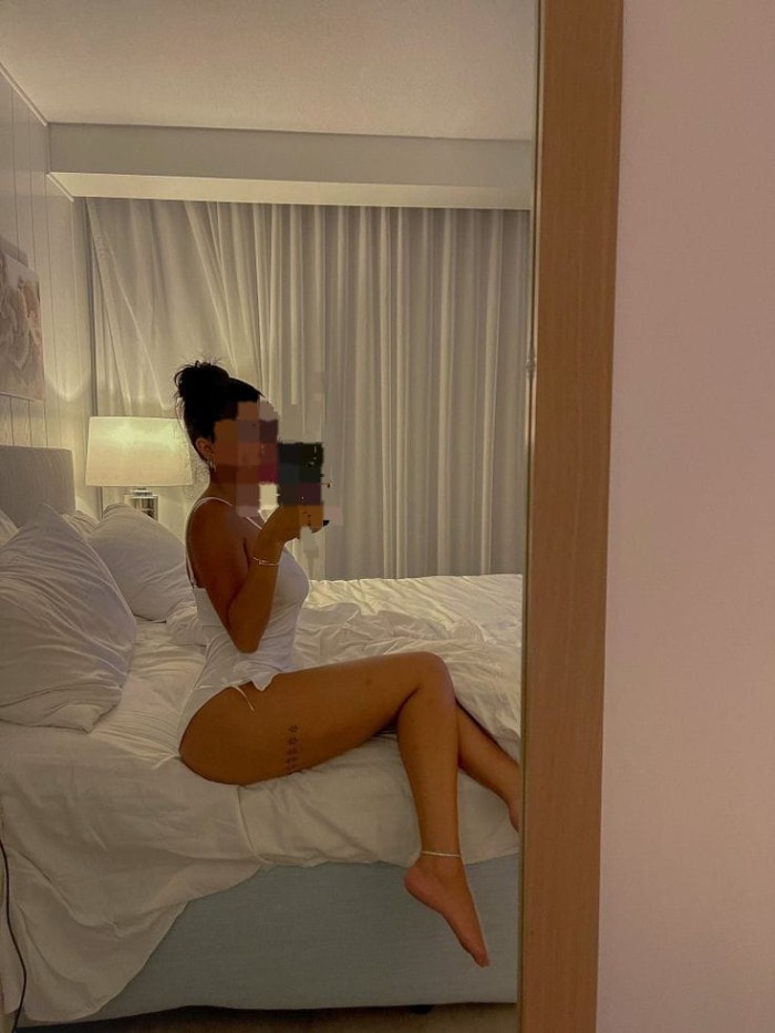 TANIA GUAPA COLOMBIANA ARDIENTE CARIñOSA IMPLICADA EN CUENCA