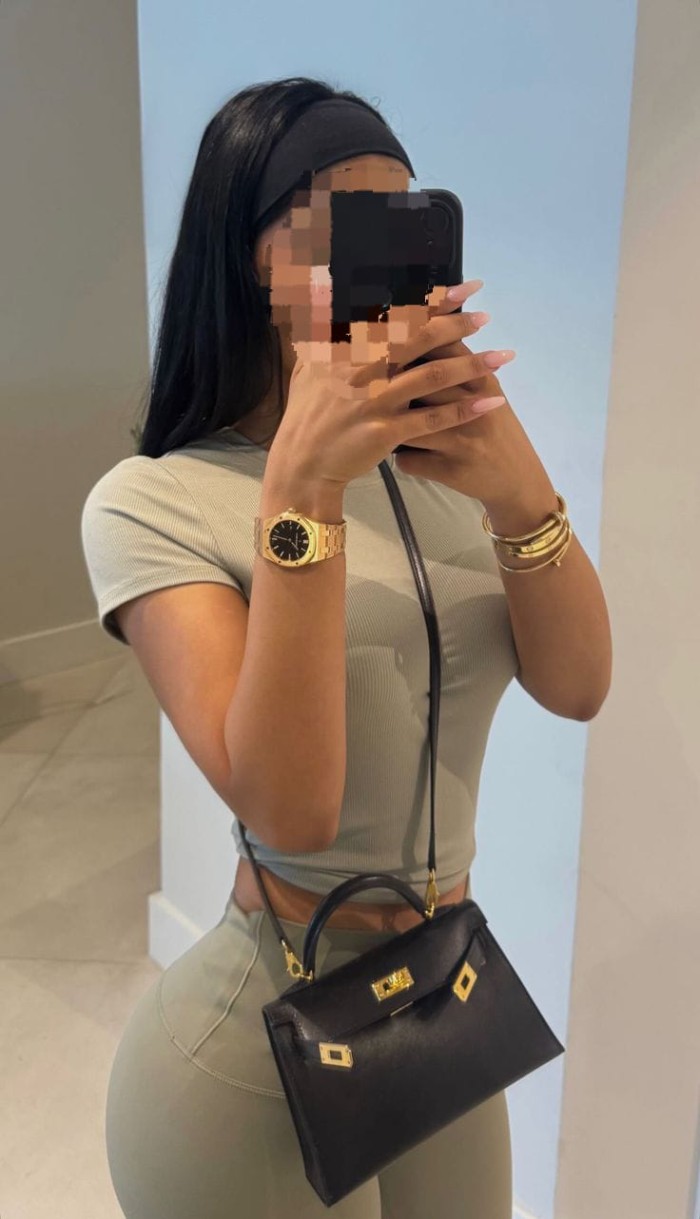 TANIA GUAPA COLOMBIANA ARDIENTE CARIñOSA IMPLICADA EN CUENCA