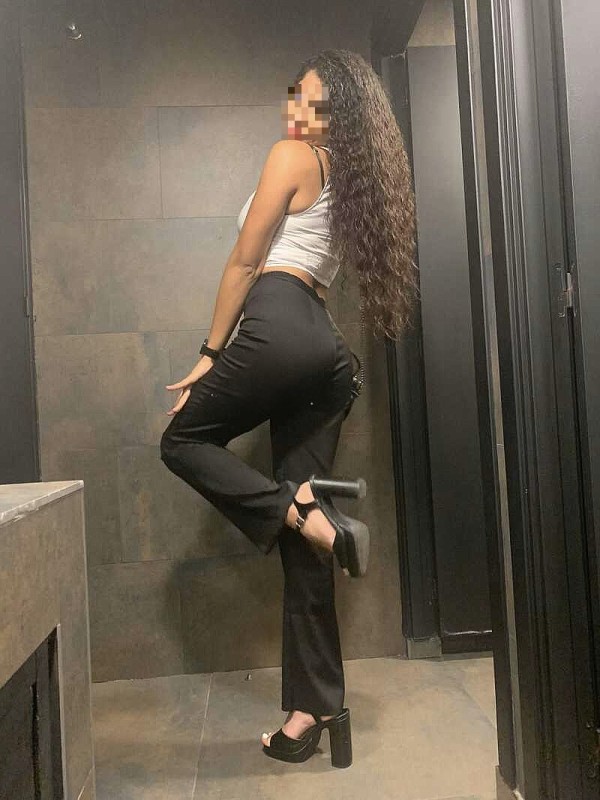 fiesterita y la mas implicada y dulce salidas22h