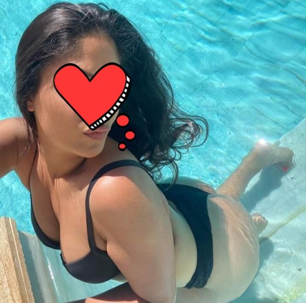 guapa morena teatiendo cadiz centro