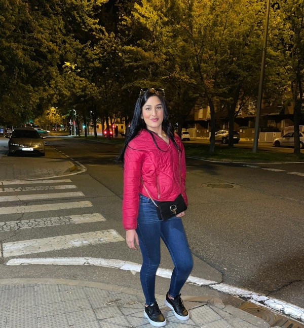 STEFANY. VEN Y NOS GOZAMOS JUNTOS HOY AMOR.