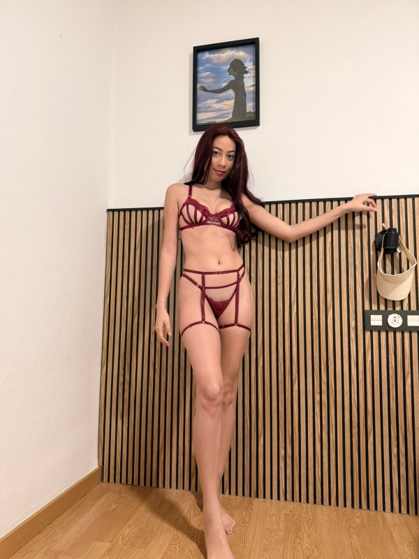 LATINA CAÑERA Y FIESTERA, CONMIGO LO TIENES TODO