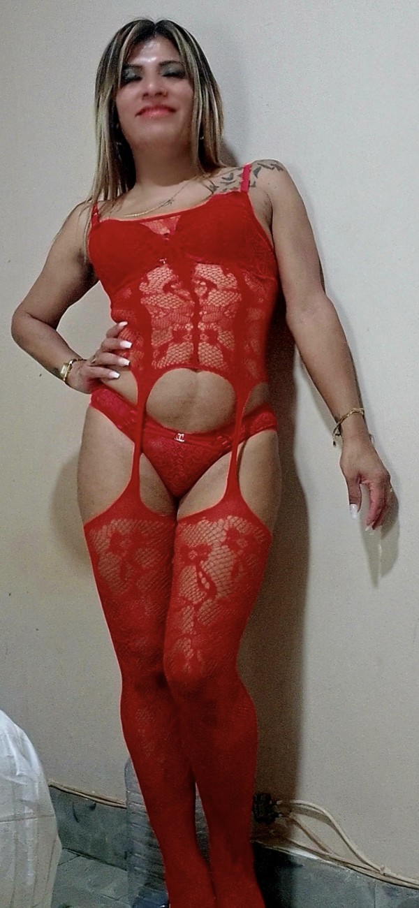 Jennifer fiestera y cañera