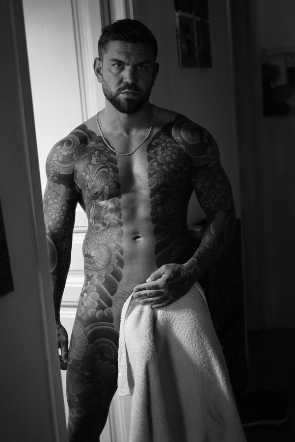 ACTOR PORNO EXTREMO XXX