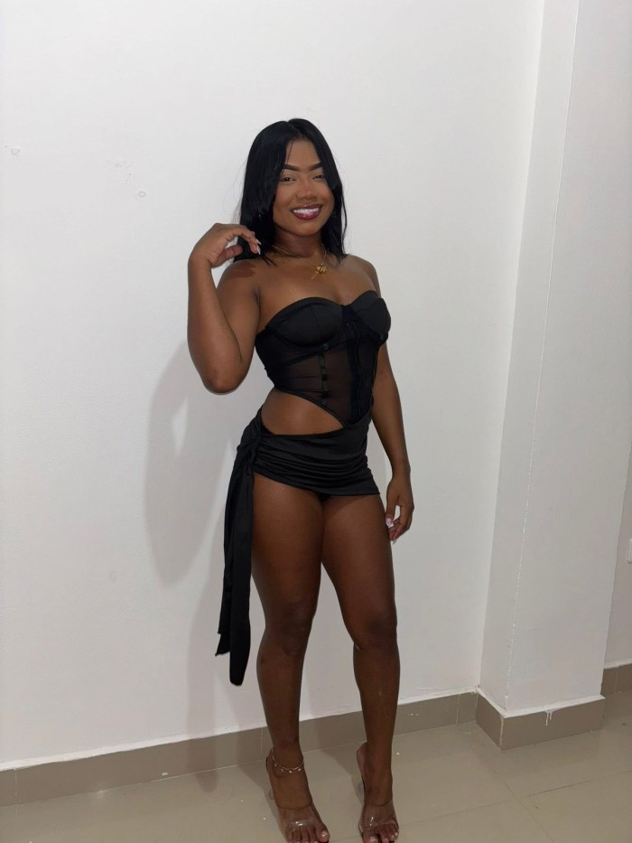 CITA VIP EN ALMERIA CON MUÑECA DE LUJO ESCORT ALTO