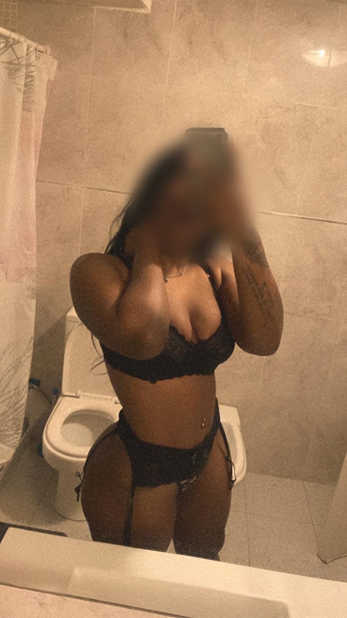 COLOMBIANA CULONA A TU DISPOSICIóN 24 HORAS FIEST