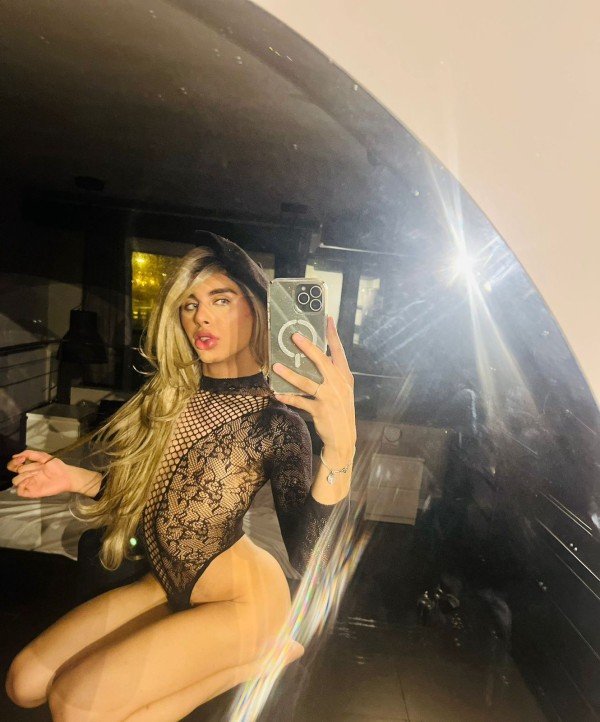 MEGAN 22 años, TRANS muy morbosa en costa Adeje!!!