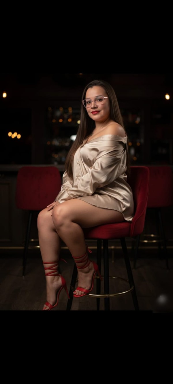 POR GRANADA – COLOMBIANA DE LUJO ADICTIVA SIN LIMITES