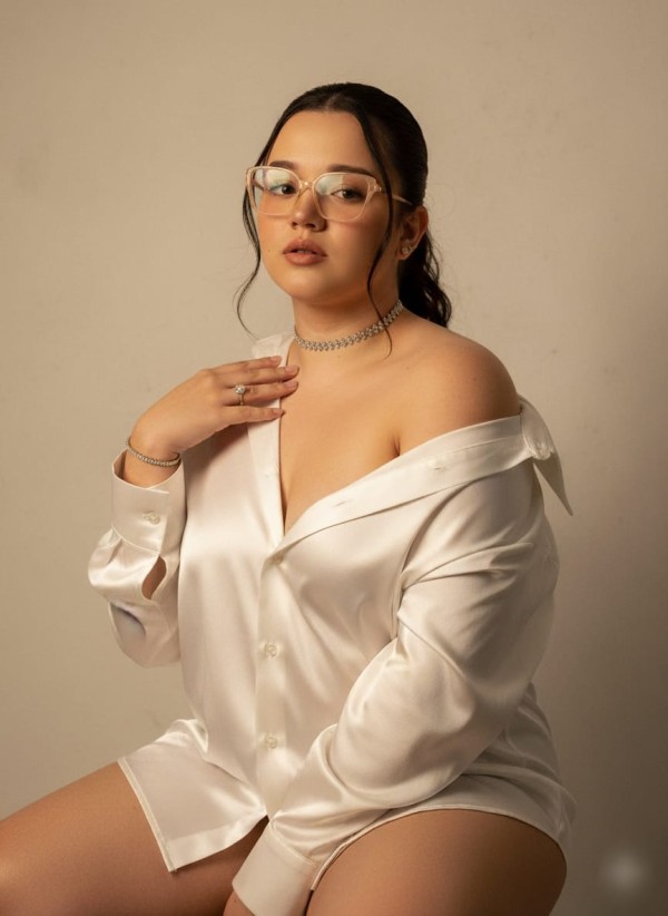 POR GRANADA – COLOMBIANA DE LUJO ADICTIVA SIN LIMITES