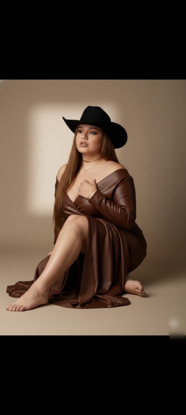 POR GRANADA – COLOMBIANA DE LUJO ADICTIVA SIN LIMITES