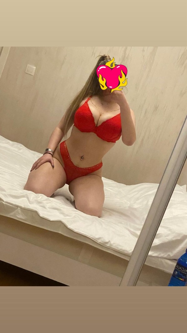ANASTASIA 22 años, SEDUCTORA Y MUY FOGOSA…
