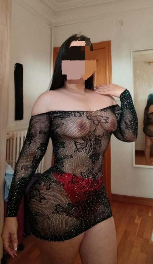 Hola cielo estoy nueva aqui en el pueblo quiero jugar y conocer gente soy c