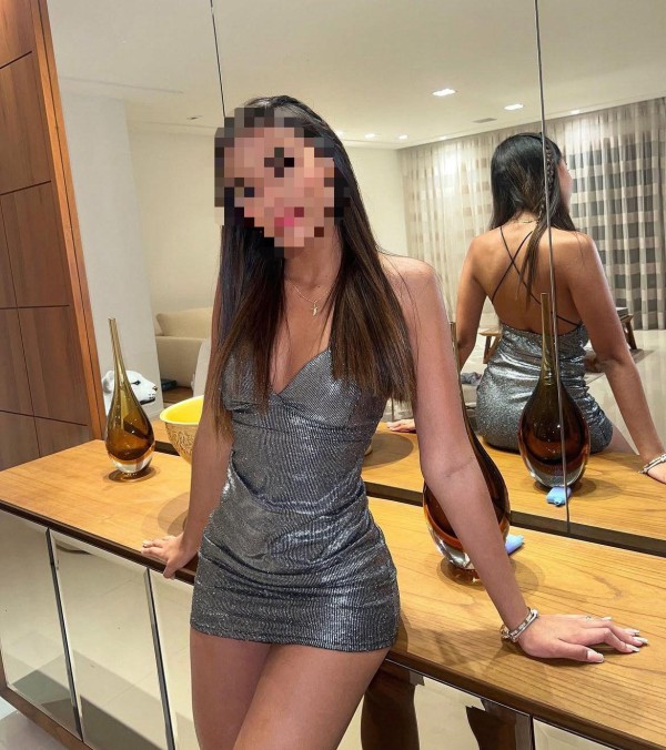 ANDREA ESTUDIANTE COLOMBIANA APLICADA Y TRAVIESA