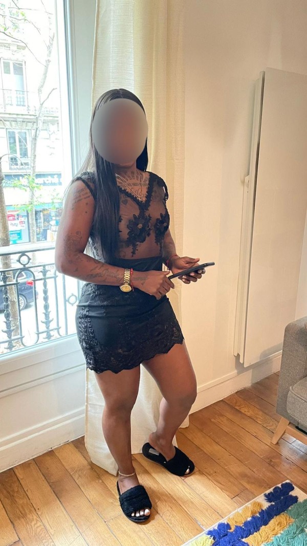 Pamela 27 años, SUMÉRGETE EN UN PLACER SIN LÍMITE…