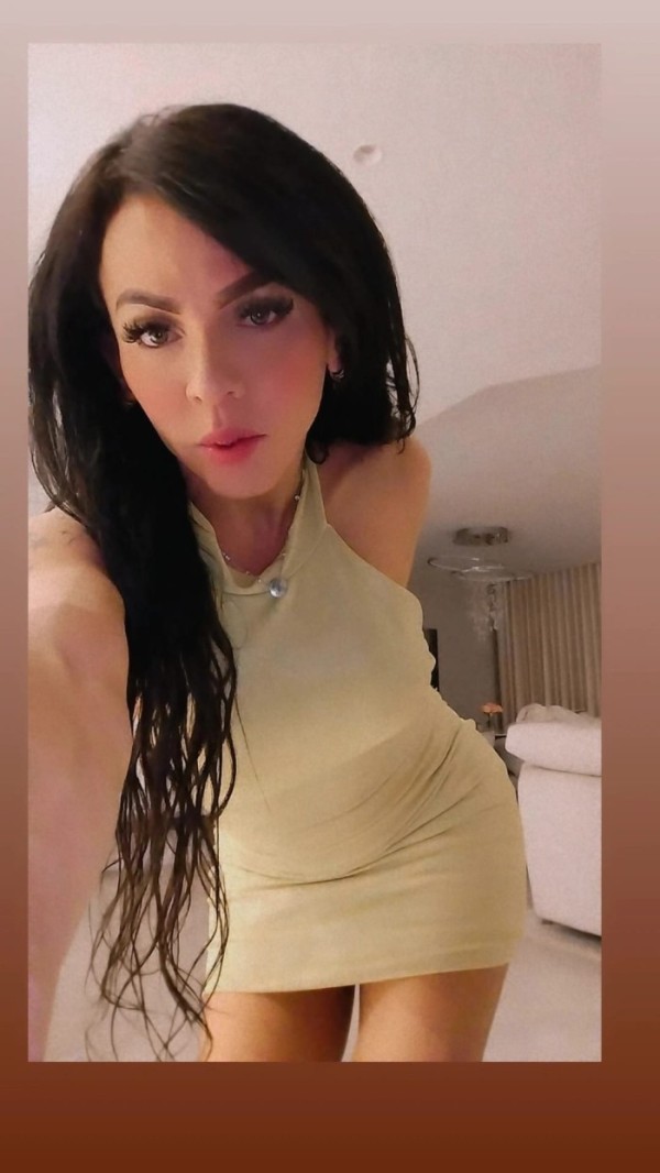 DANIELA BOMBON EXQUISITO PARA TI COMPLETA FIESTERA EN MARBELLA