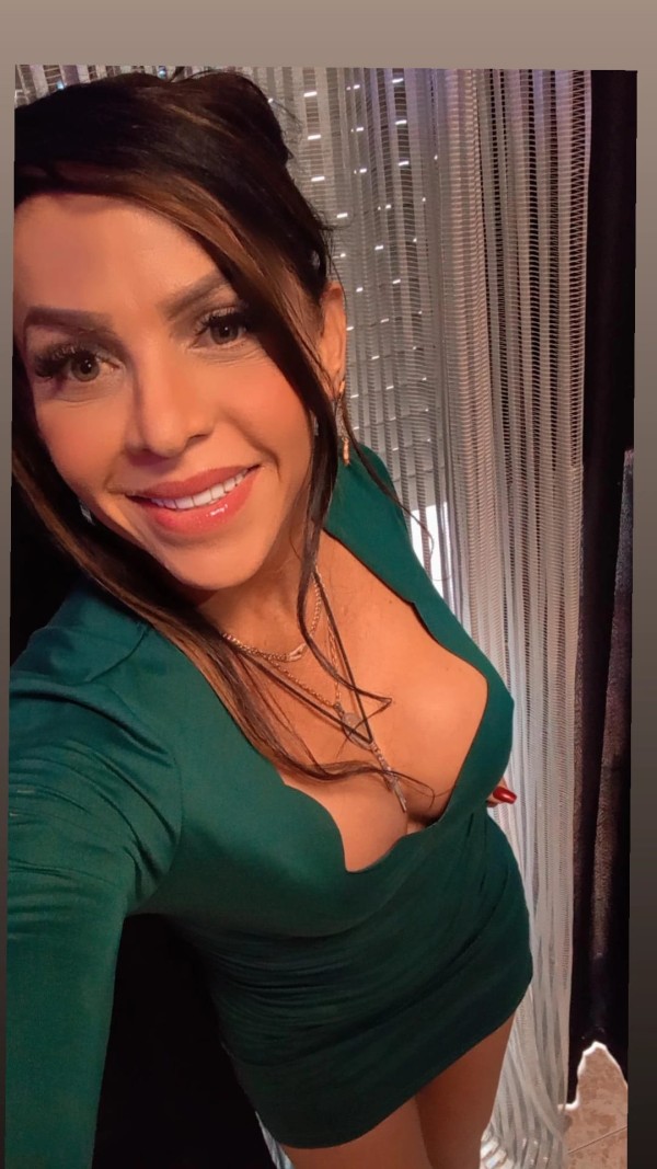 DANIELA BOMBON EXQUISITO PARA TI COMPLETA FIESTERA EN MARBELLA