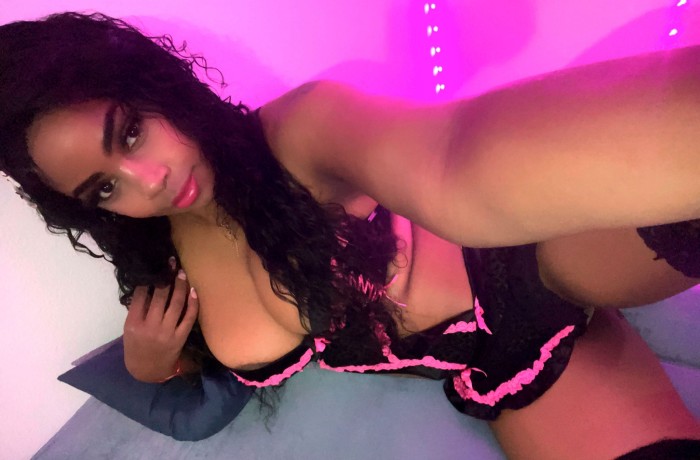 LUCIA ATRACTIVA Y SEXI