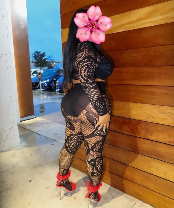 FIESTA CALIENTE, GRIEGO PROFUNDO, MAMADA ENSALIBADA, GARGANTA PROFUNDA,