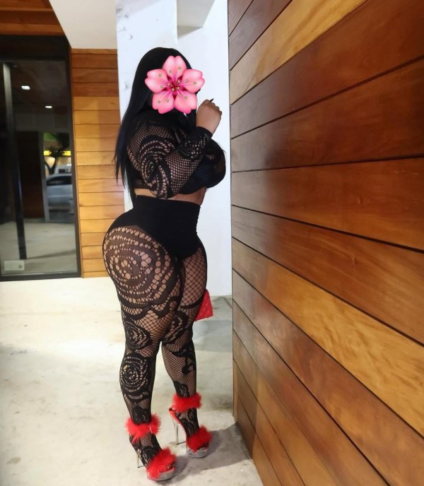 FIESTA CALIENTE, GRIEGO PROFUNDO, MAMADA ENSALIBADA, GARGANTA PROFUNDA,