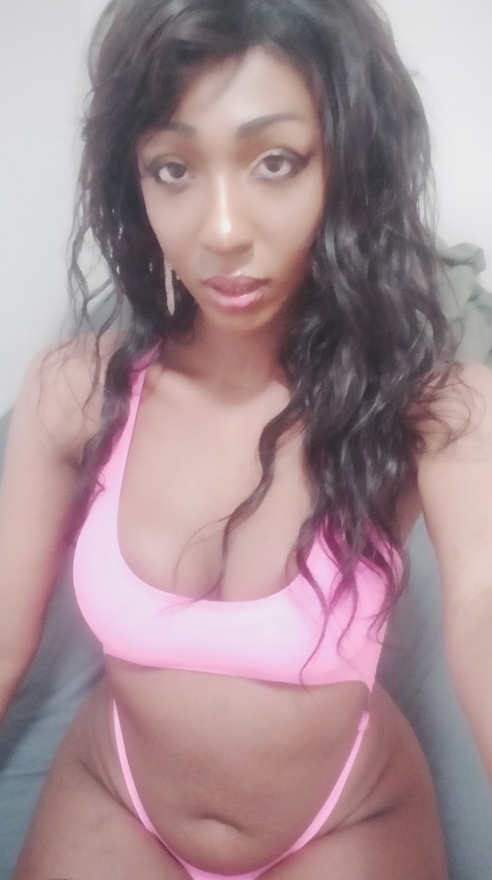 Ola soy gleicy una trans wapa y femenina
