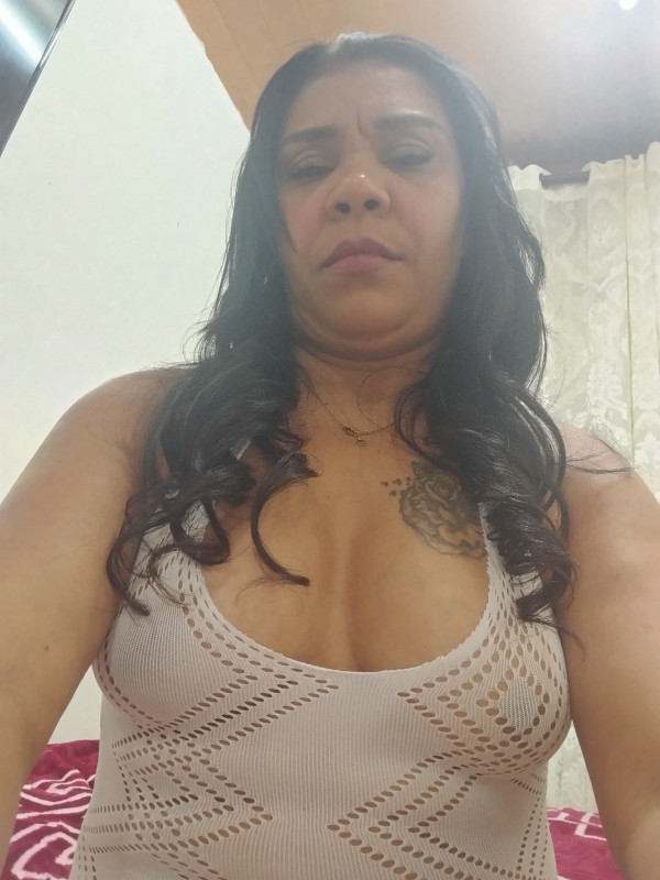 Rubi dulce y juguetona